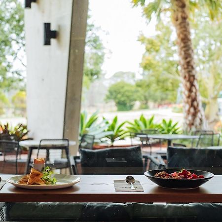 Eatons Hill Hotel Brisbane Dış mekan fotoğraf
