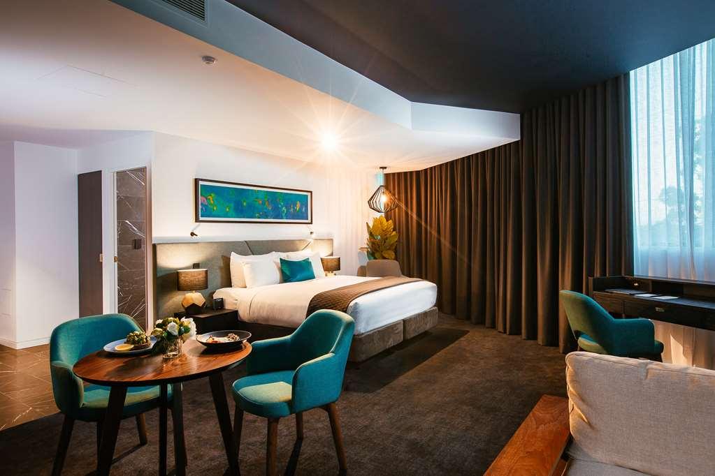 Eatons Hill Hotel Brisbane Oda fotoğraf