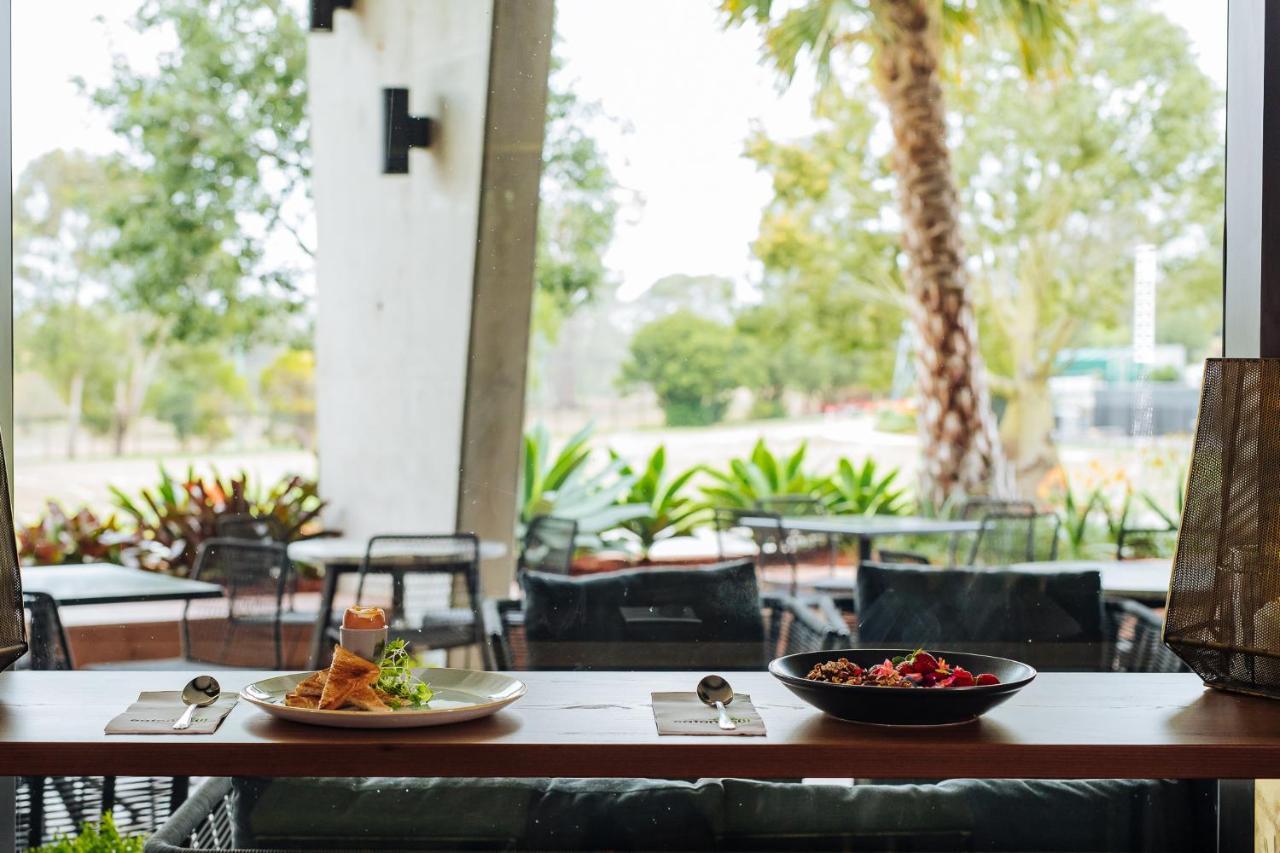 Eatons Hill Hotel Brisbane Dış mekan fotoğraf