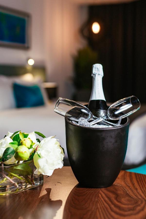 Eatons Hill Hotel Brisbane Dış mekan fotoğraf