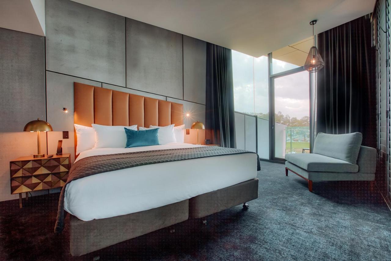 Eatons Hill Hotel Brisbane Dış mekan fotoğraf